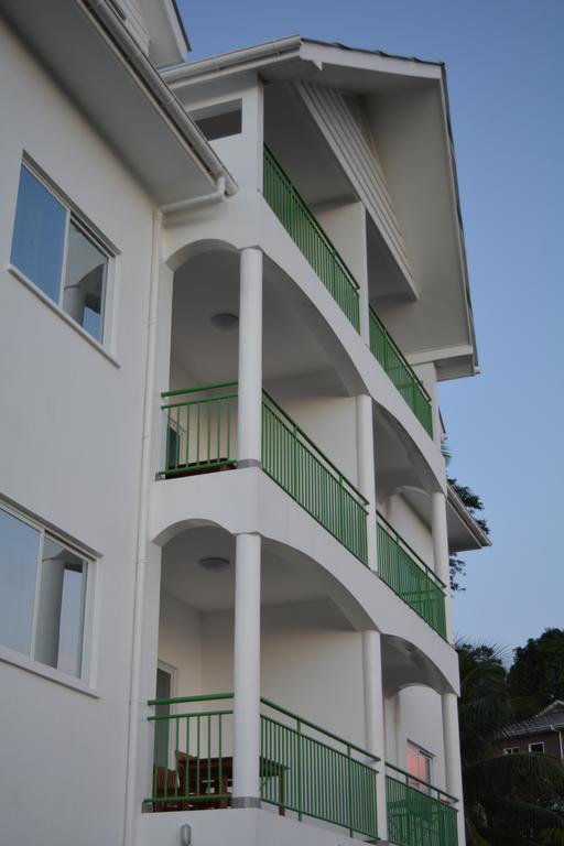 Manfiyo Guest House Anse Boileau Exteriér fotografie