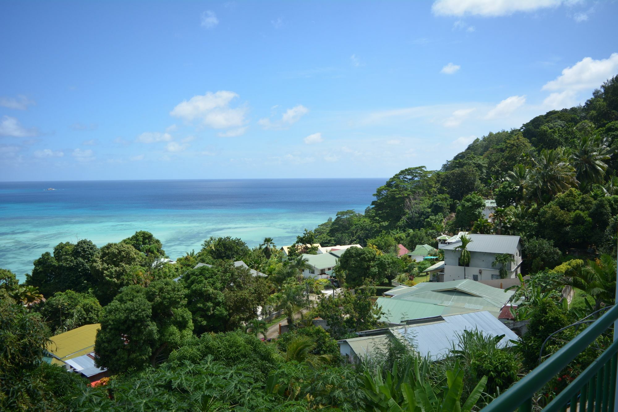 Manfiyo Guest House Anse Boileau Exteriér fotografie